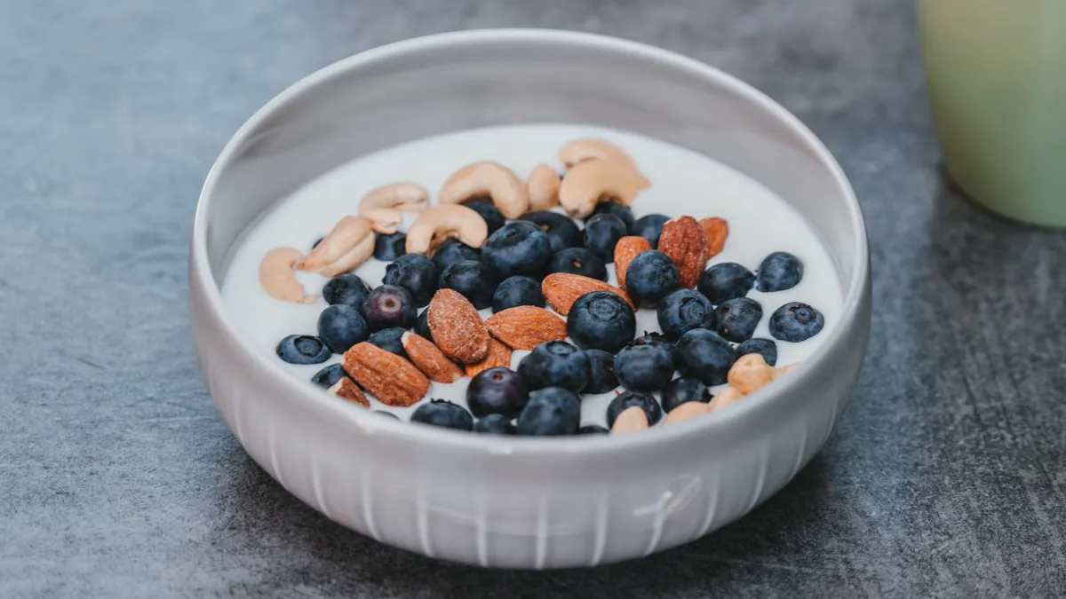 Keto Yogurt Berry Bowl